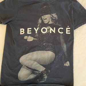 Beyonce 2013 Mrs Carter Concert Tour Shirt